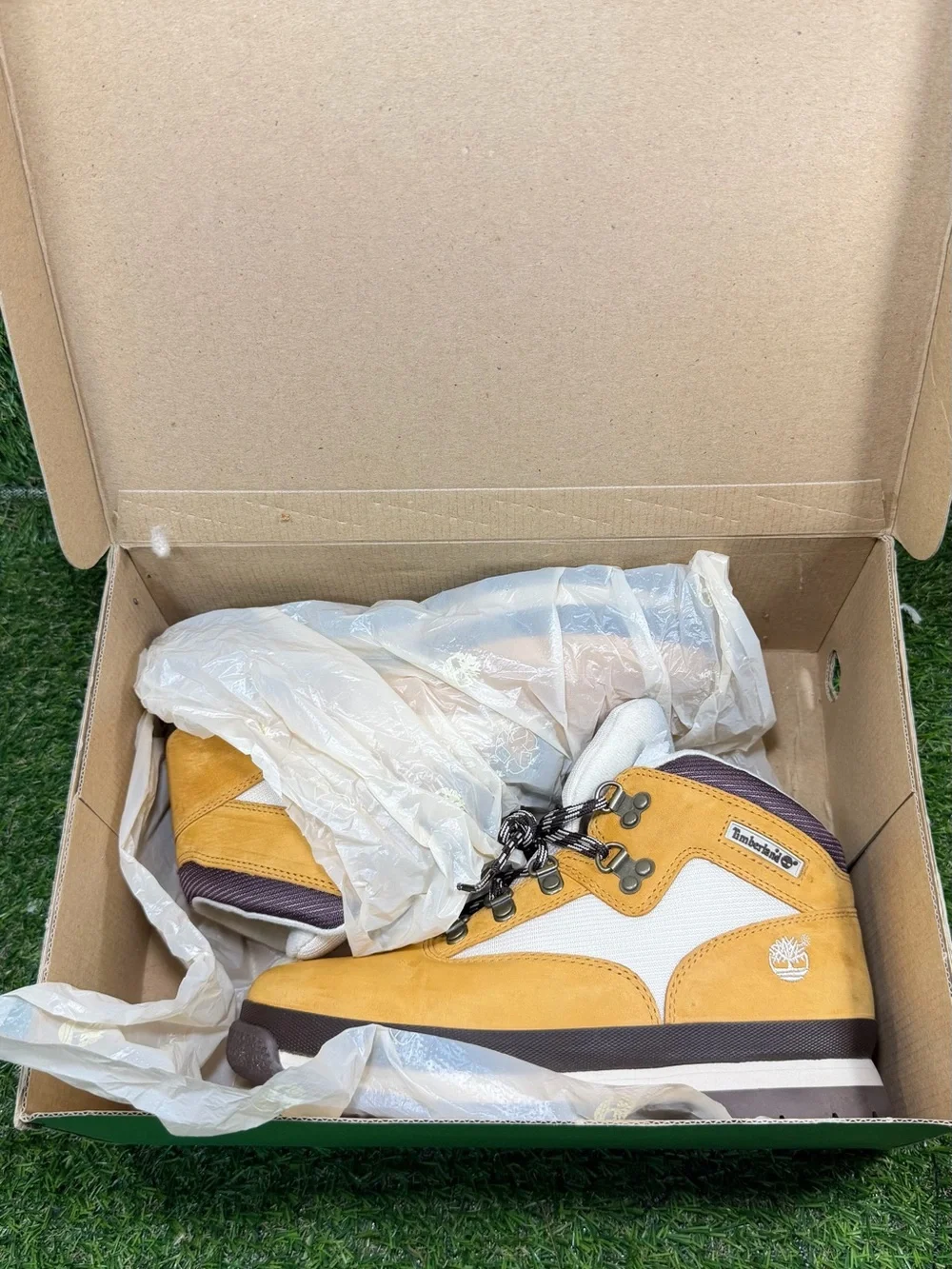 Timberland Euro Hiker Junior Size 5 Wheat White 96947 Boots With Box